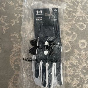 Under Armour Field Gloves